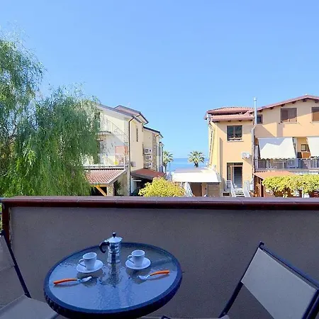 In Sleeps 2 Includes Air Con * Agropoli